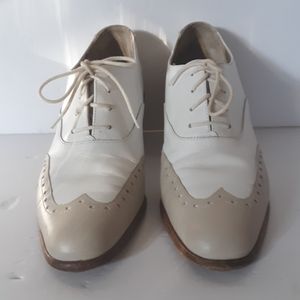 VINTAGE JILDOR CLOSED TOE LEATHER SHOES
